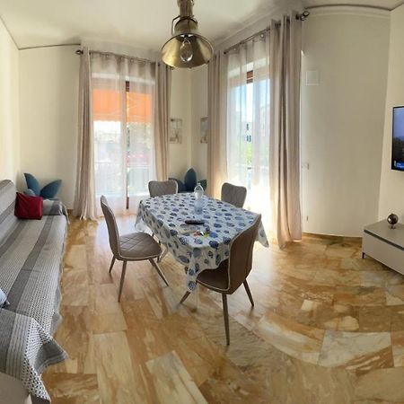 Welcome Riviera -Torre D'Avorio Appartamento 126 Mq Piu'Terrazzo25 Mq - Totalmente Rinnovato- 250 M Dal Centro - Parcheggio A Pagamento 15 Euro Al Giorno Da Prenotare In Anticipo Salvo Dispo -Parking At 15 Euro Per Day To Be Booked In Advance If Avai Rapallo Buitenkant foto