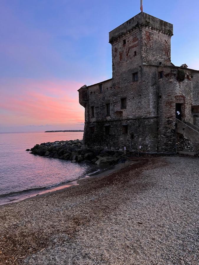 Welcome Riviera -Torre D'Avorio Appartamento 126 Mq Piu'Terrazzo25 Mq - Totalmente Rinnovato- 250 M Dal Centro - Parcheggio A Pagamento 15 Euro Al Giorno Da Prenotare In Anticipo Salvo Dispo -Parking At 15 Euro Per Day To Be Booked In Advance If Avai Rapallo Buitenkant foto
