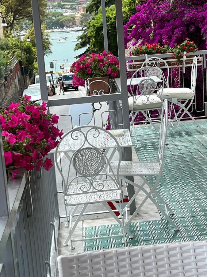 Welcome Riviera -Torre D'Avorio Appartamento 126 Mq Piu'Terrazzo25 Mq - Totalmente Rinnovato- 250 M Dal Centro - Parcheggio A Pagamento 15 Euro Al Giorno Da Prenotare In Anticipo Salvo Dispo -Parking At 15 Euro Per Day To Be Booked In Advance If Avai Rapallo Buitenkant foto